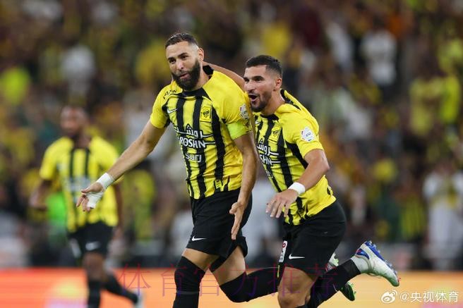 种种迹象表明本泽马将首发出战 其本人已准备就绪 种种迹象表明本泽马将首发出战 其本人已准备就绪